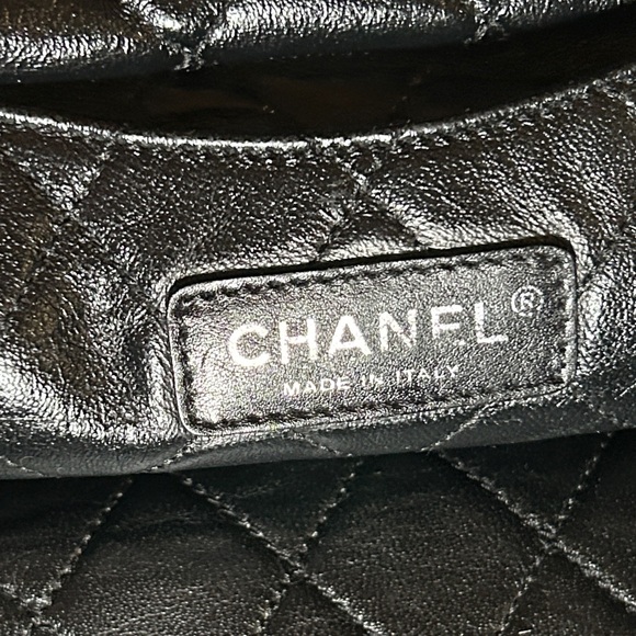 257. CHANEL Reissue Red Leather Chain Shoulder Bag with COA - Picture 10 of 13